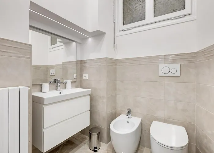 Fama - Mecenate 3br & 2ba *