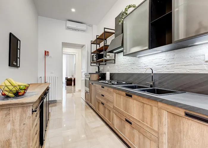 Fama - Mecenate 3br & 2ba Rzym